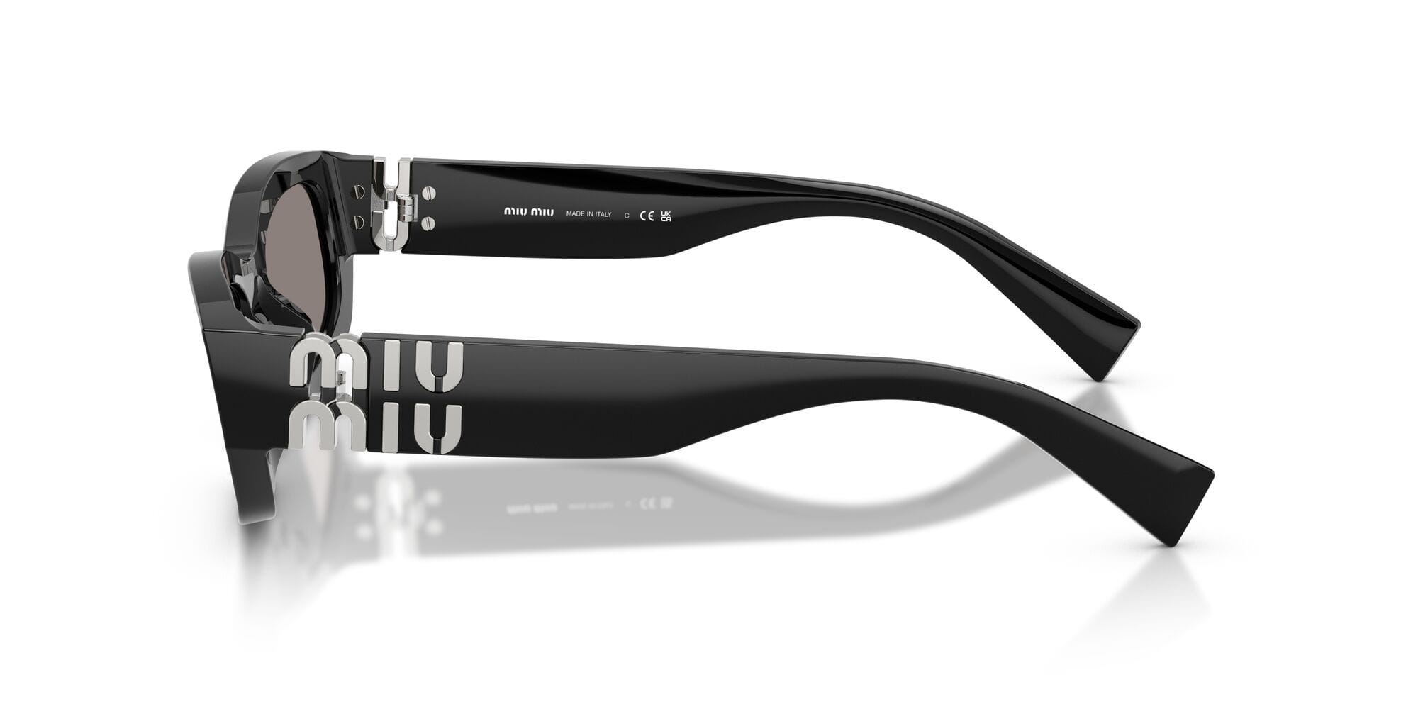 SMUB04S 16K80Q black silver/dark grey lens