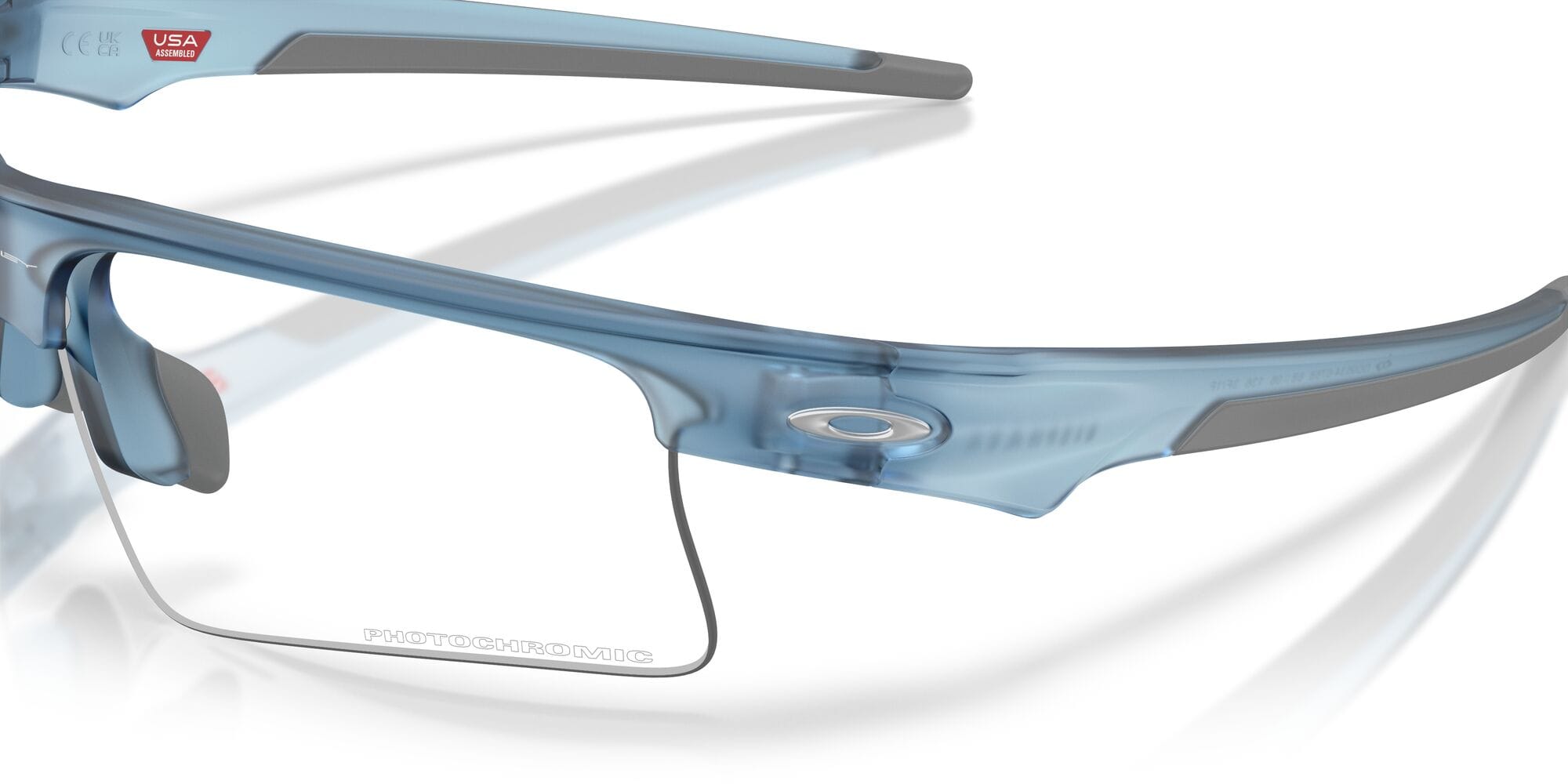 Bispaera speed 953407 matte transparent stonewash clear to black iridium photochromatic lens