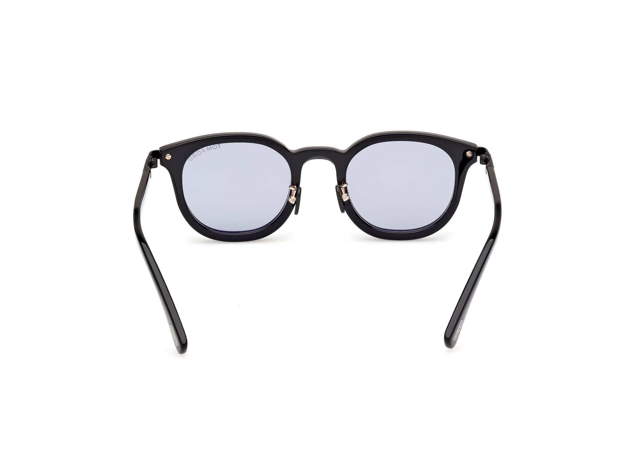 TF1151-D 01A shiny black/light smoke lens