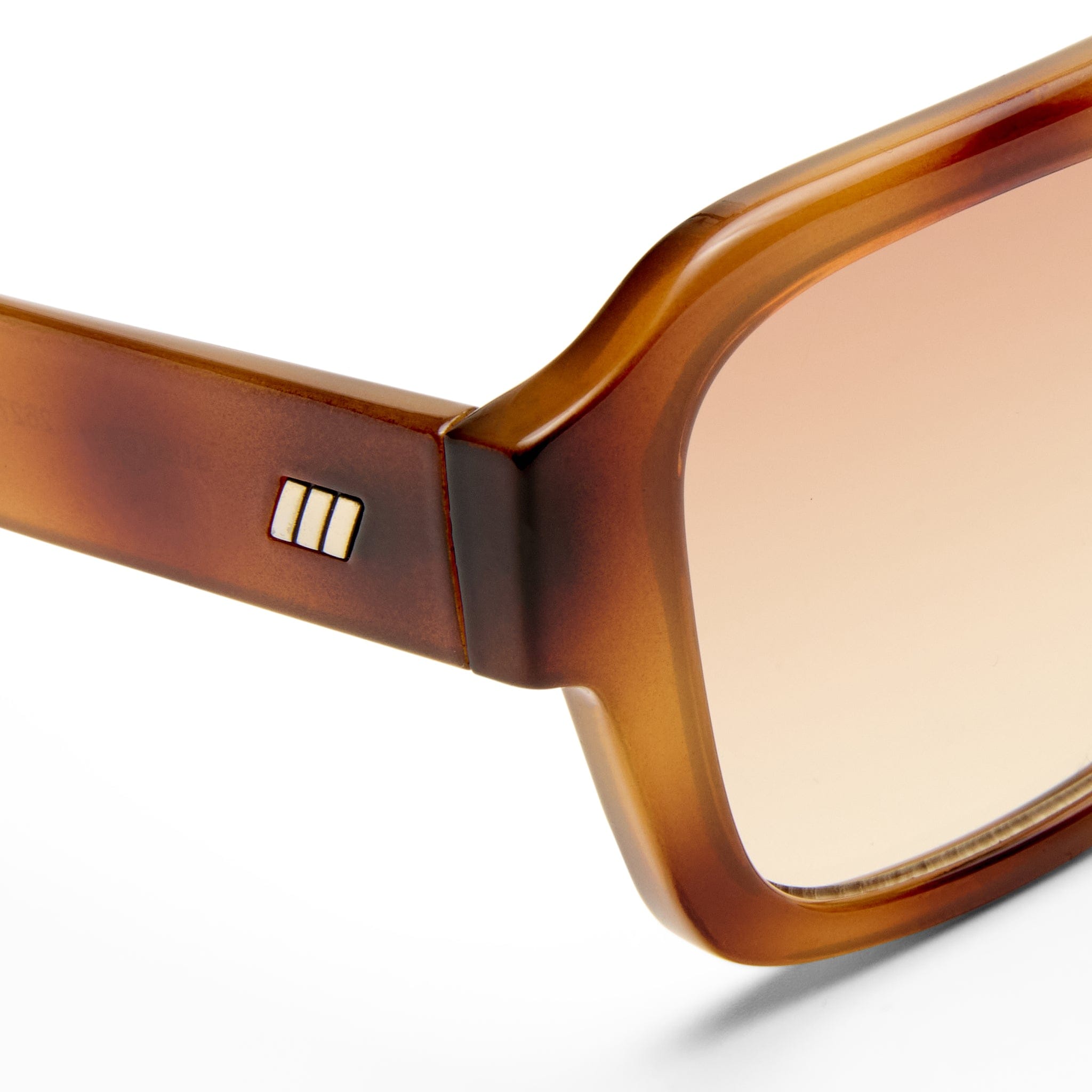 Subzero 2627908 vintage tortoise/brown gradient lens