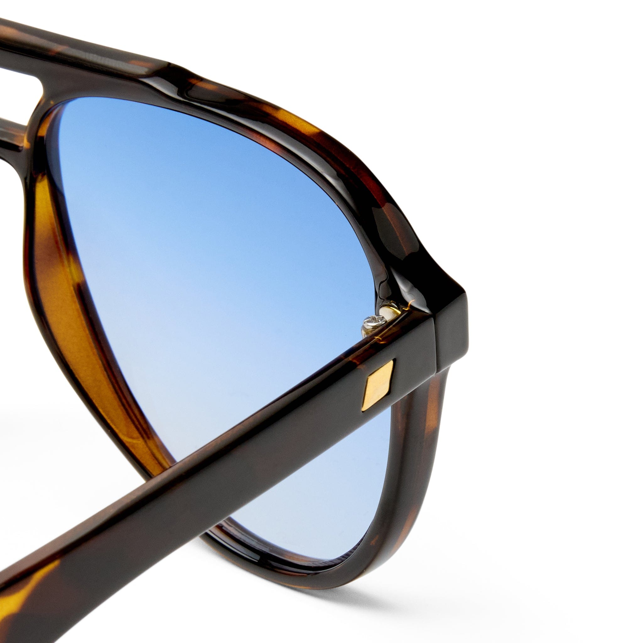 Tragic Magic 2652353 tokyo tortoise/blue lens