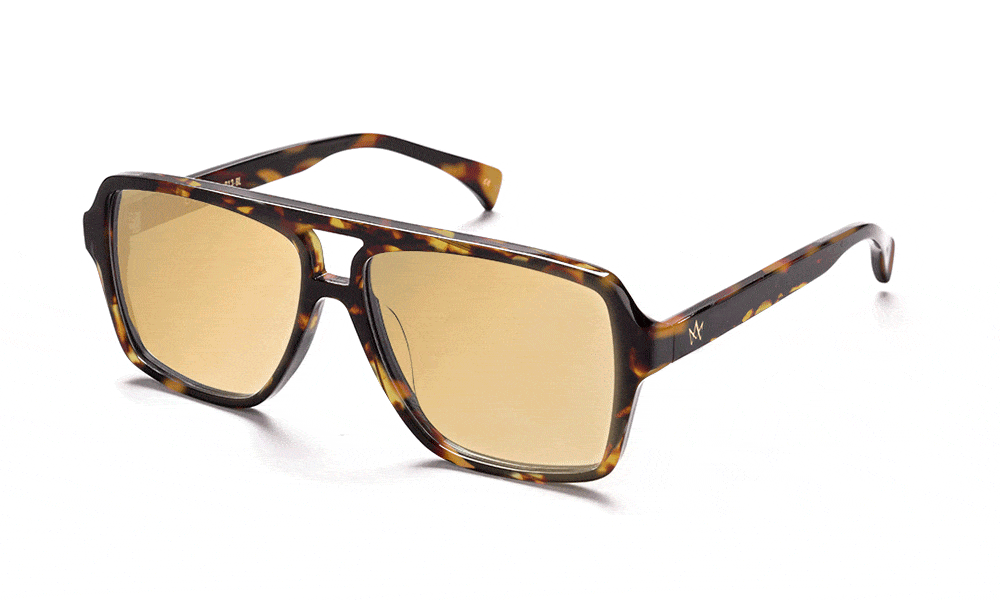 AM eyewear/amber photochromic lens