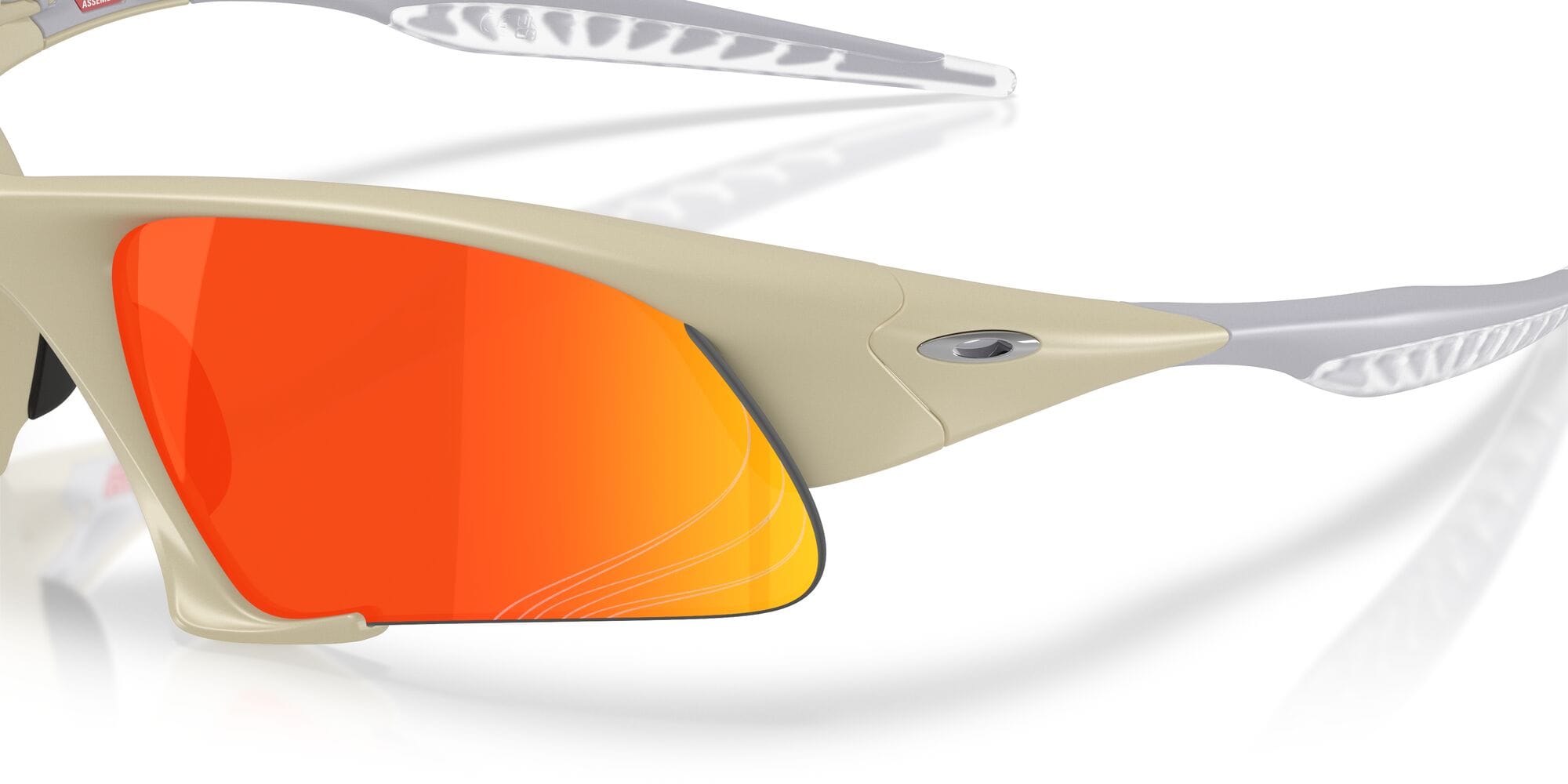 Suture Jacket 953207 matte sand/prizm ruby lens