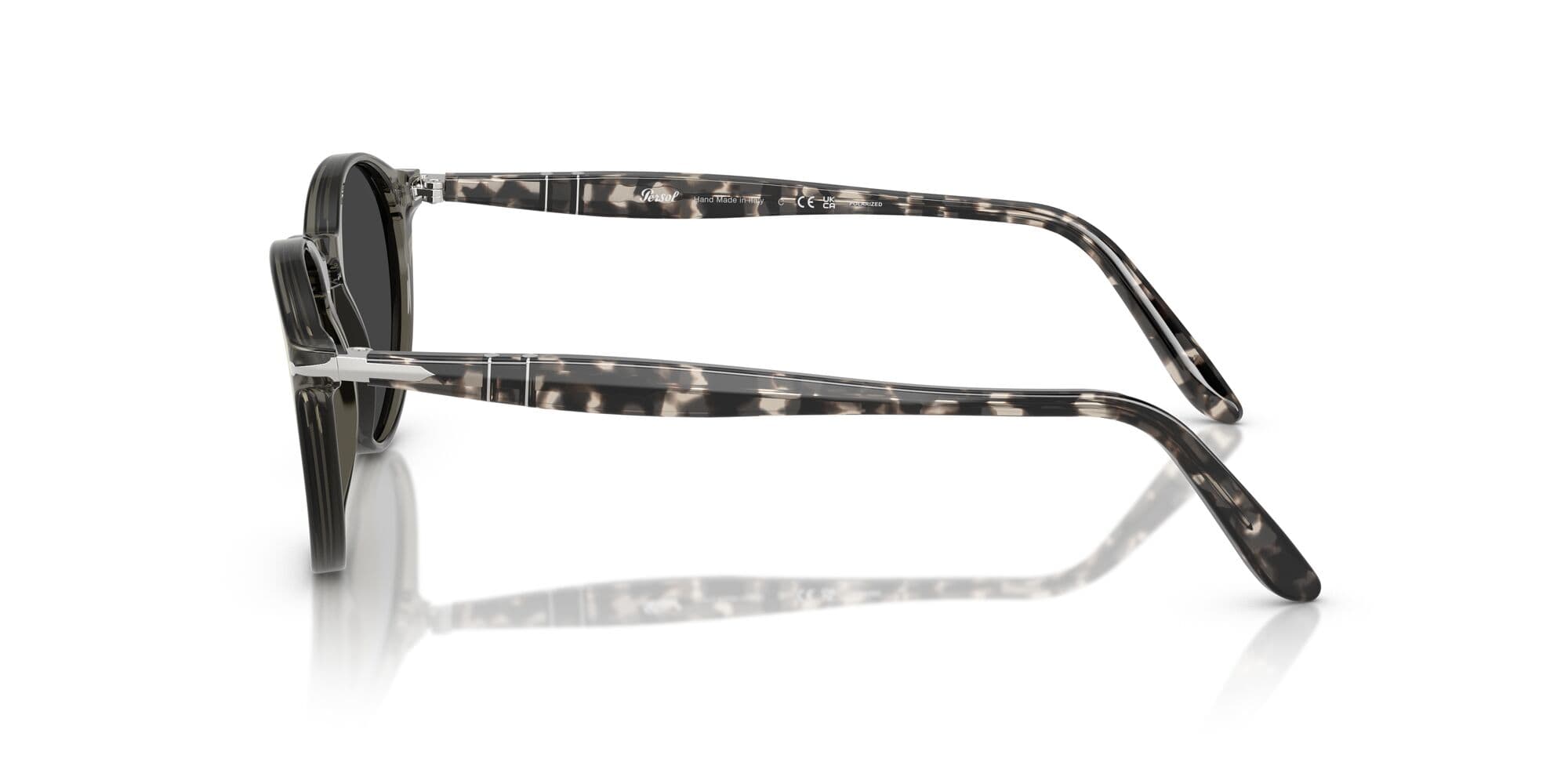 PO3092SM 121948 size 50 transparent smoke/grey polarised lens
