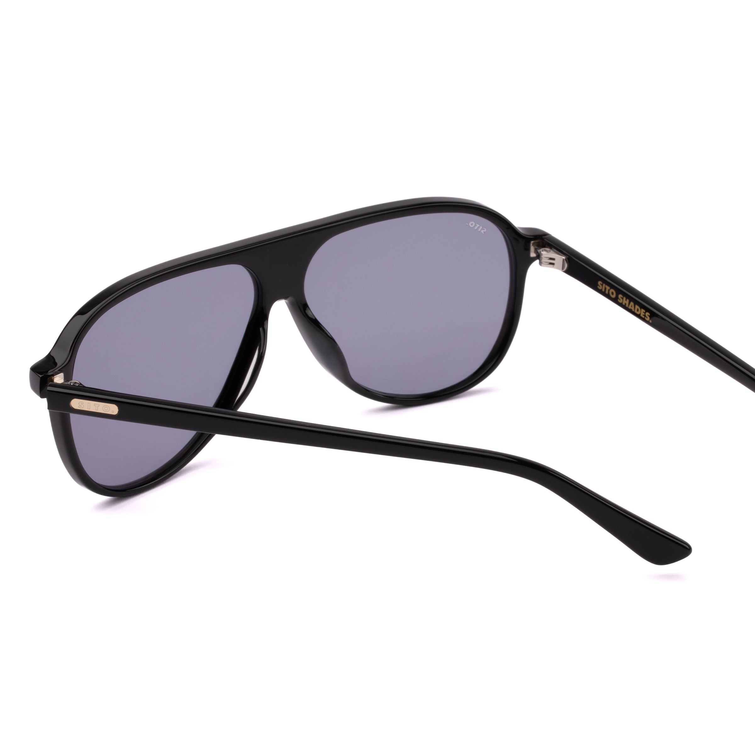 Bobbi black/storm blue lens