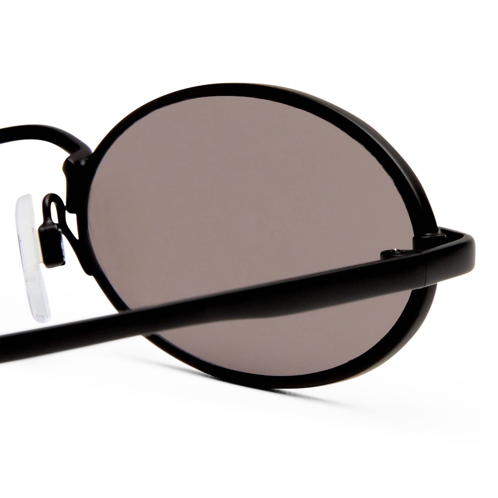 Love Train 2552282 matte black/smoke mono lens