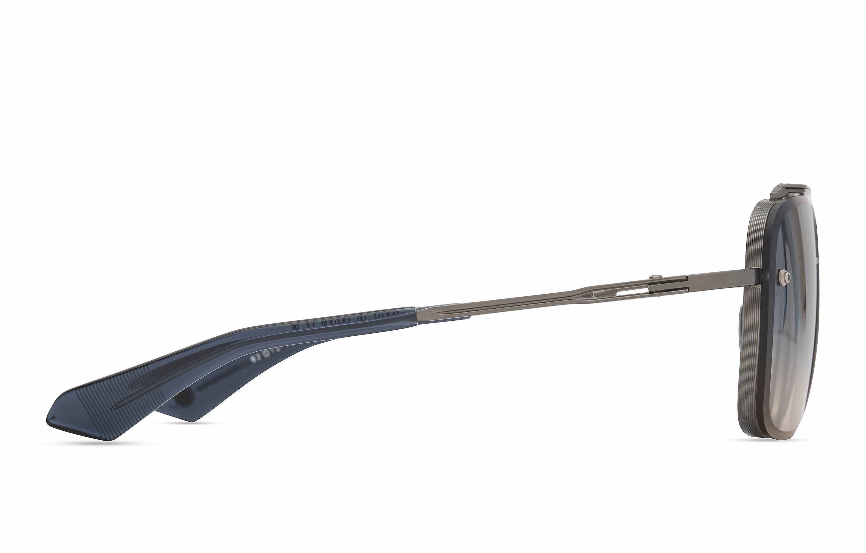 Mach Six DTS121-62-08 antique silver raw titanium/moon shores gradient lens